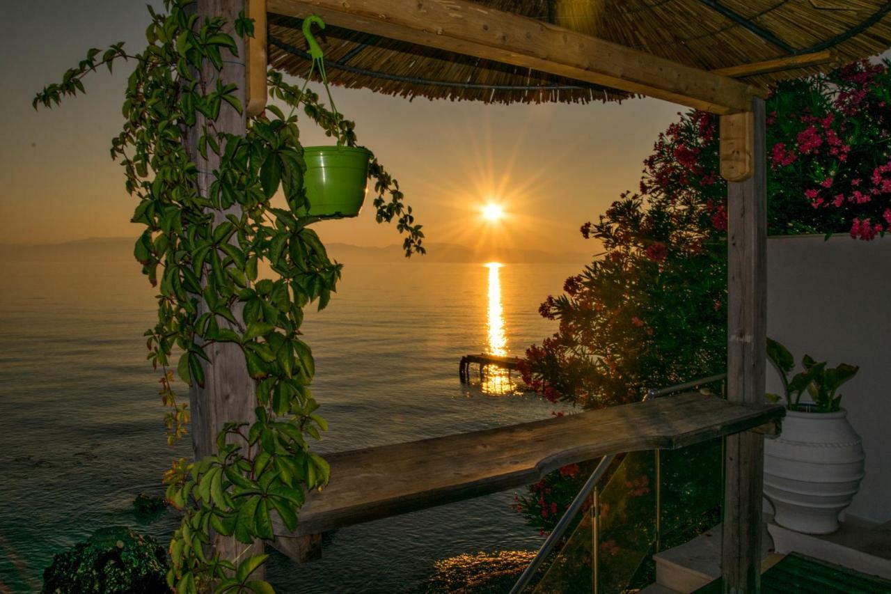 Villa Evita Mesongí Esterno foto